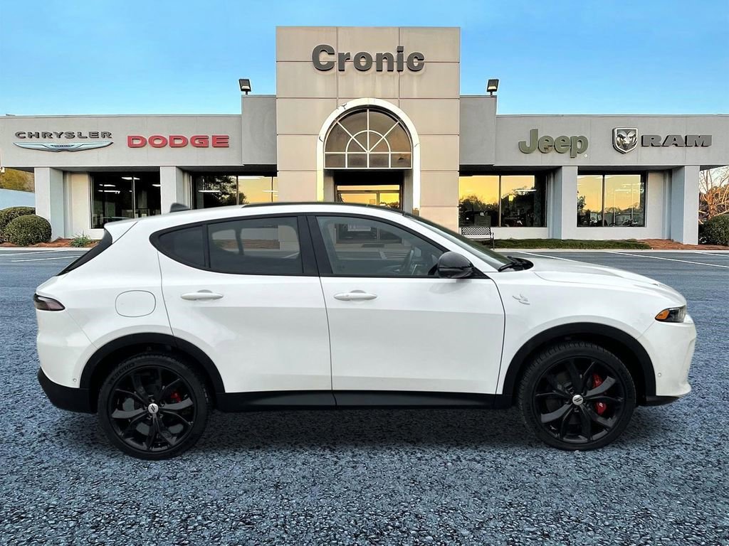 Used 2025 Dodge Hornet GT Plus w/ GT Plus Package image 2