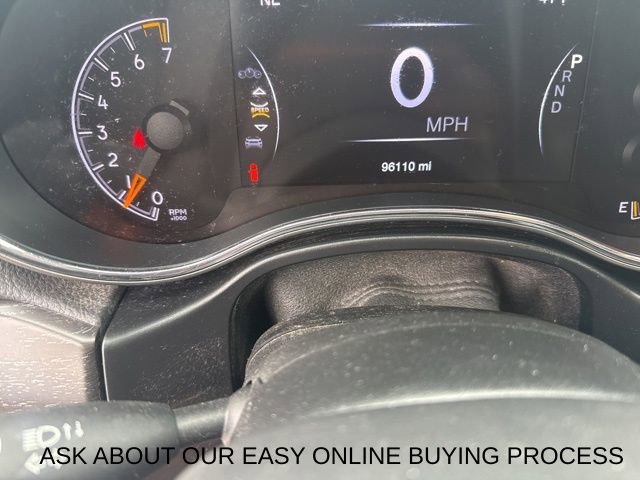 Used 2018 Jeep Grand Cherokee Laredo AWD/4WD image 9