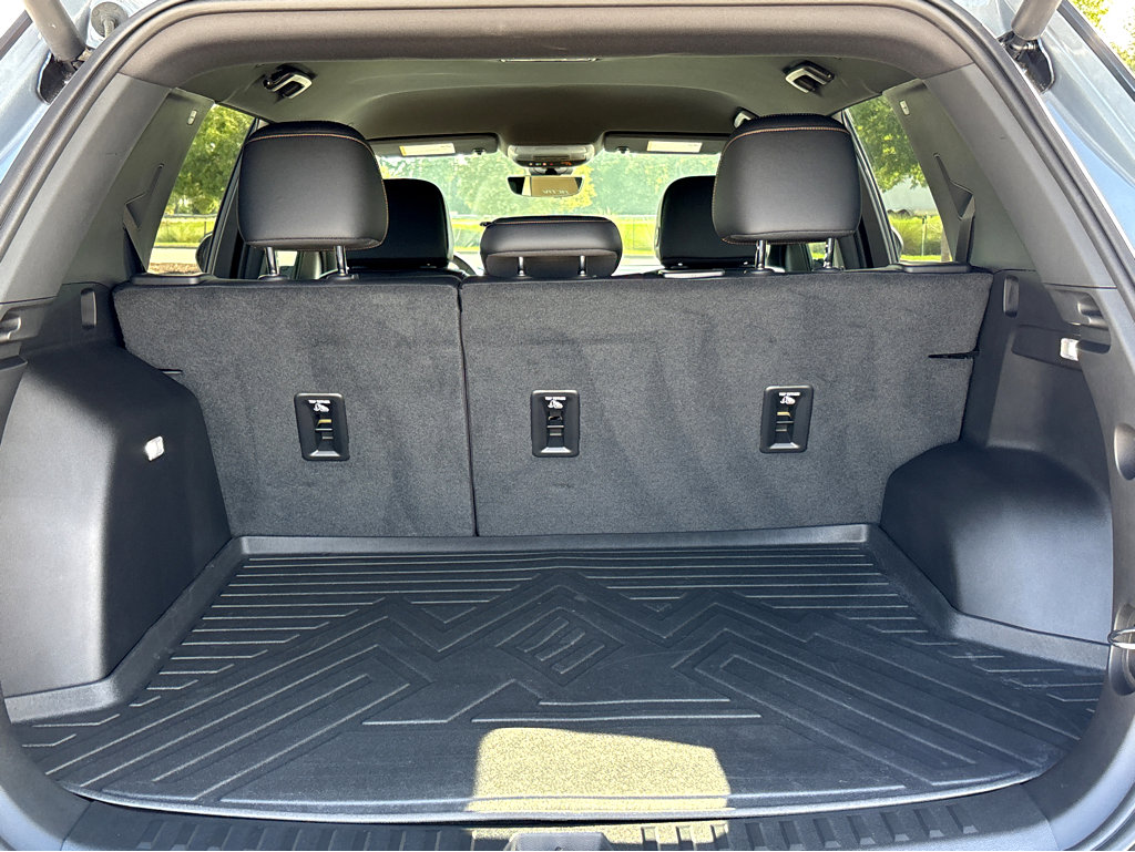 Used 2025 Chevrolet Equinox ACTIV w/ Safety and Technology Package image 24