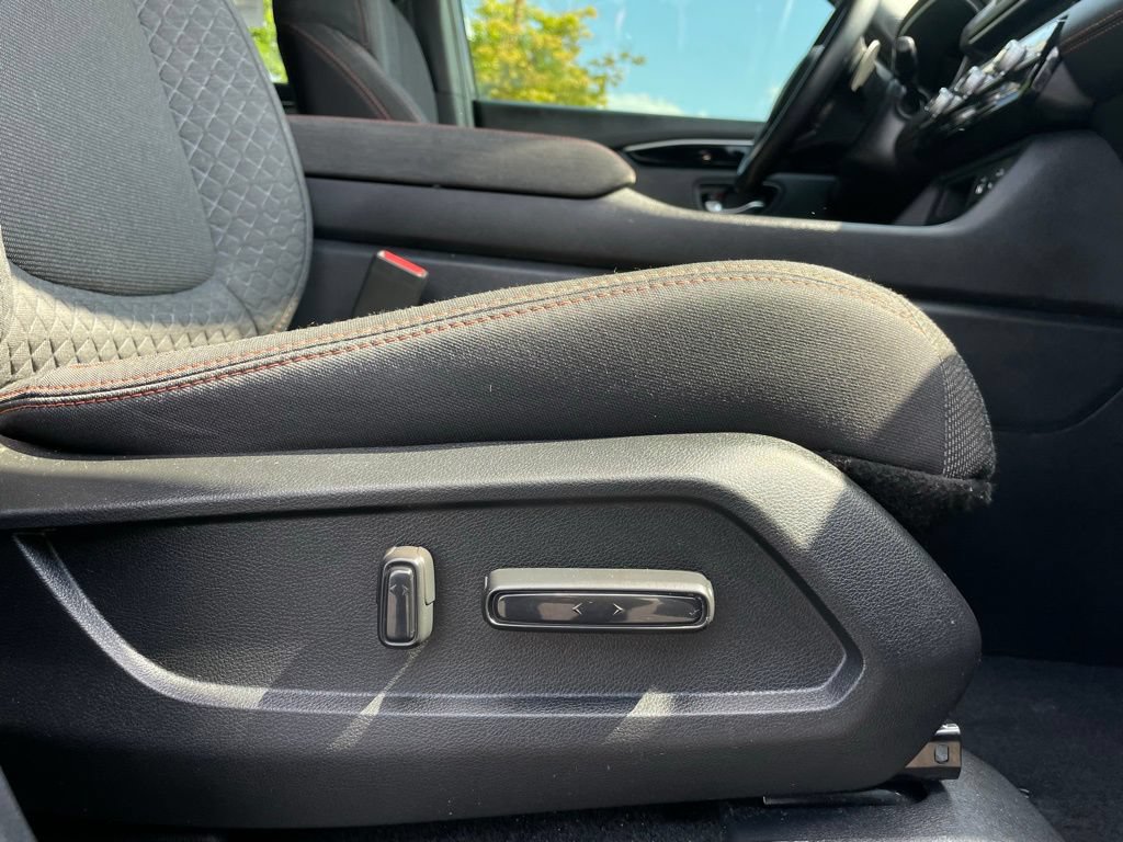 Certified 2025 Honda Pilot Sport image 25
