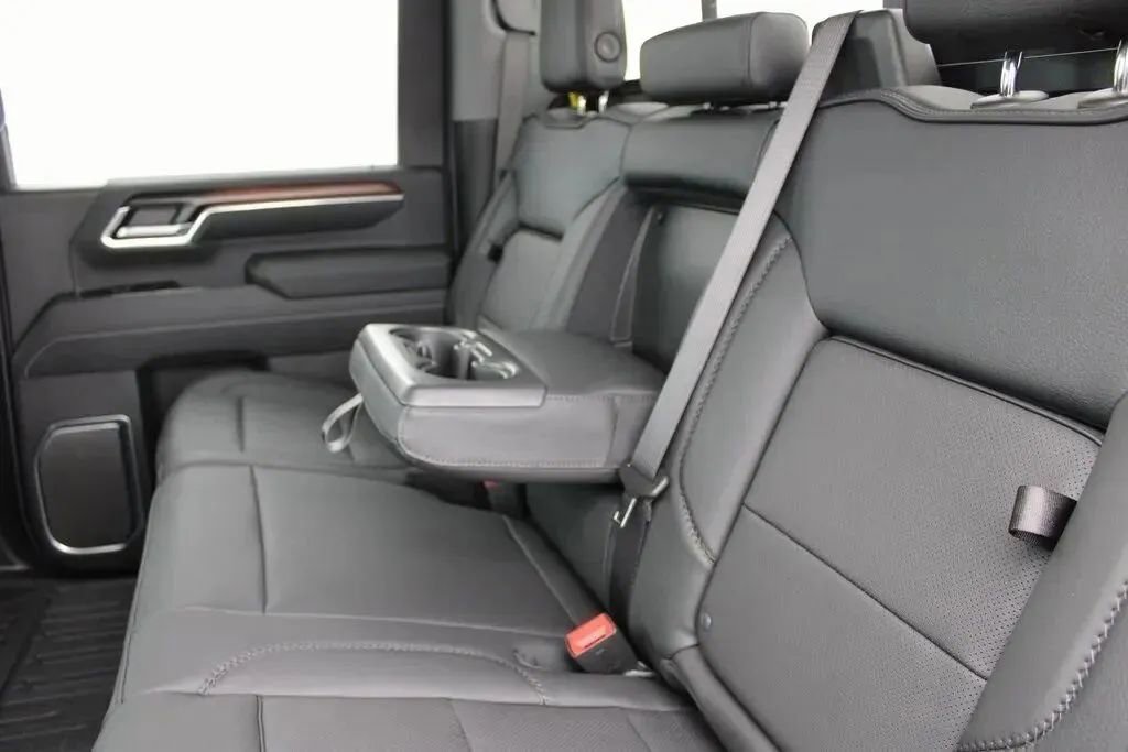 New 2026 GMC Sierra 3500 Denali image 29