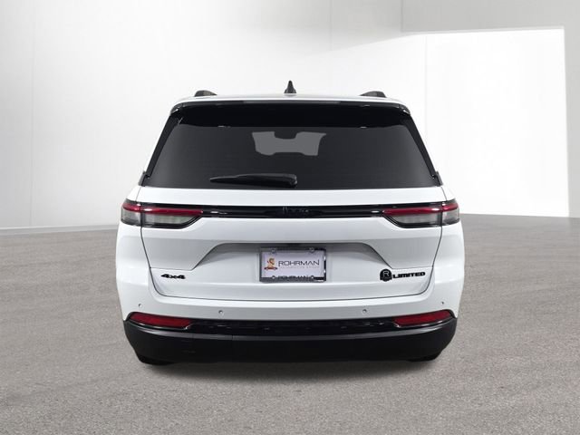 Used 2024 Jeep Grand Cherokee Limited w/ Black Appearance Package image 14