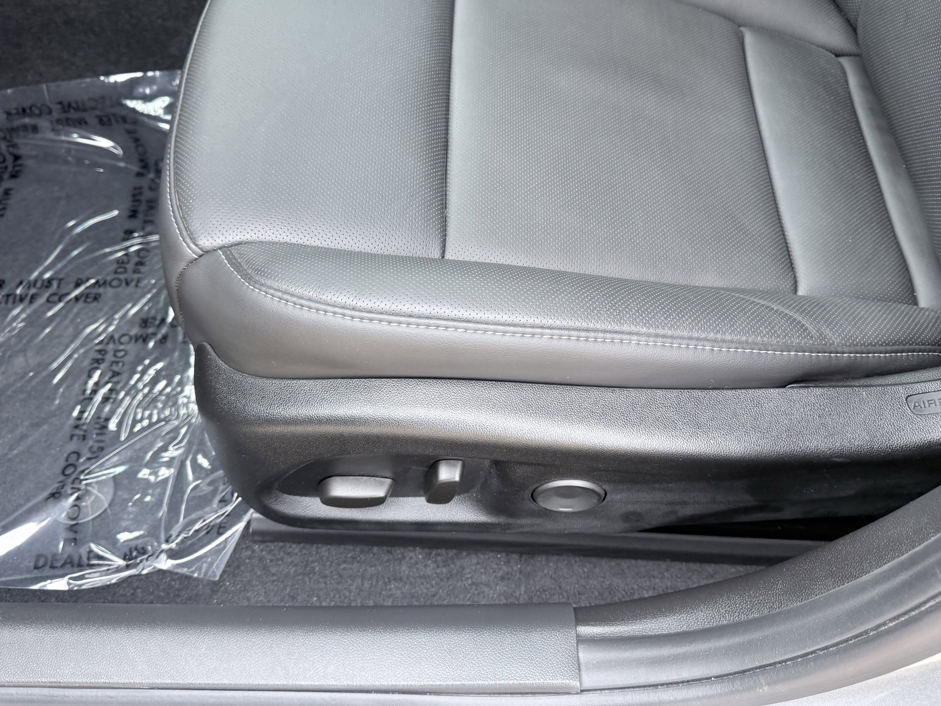 Used 2025 Cadillac CT4 Premium Luxury image 23