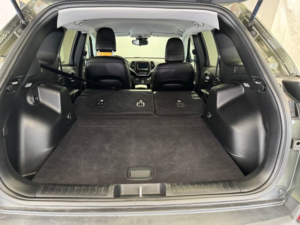 Used 2021 Jeep Cherokee Latitude Lux image 28