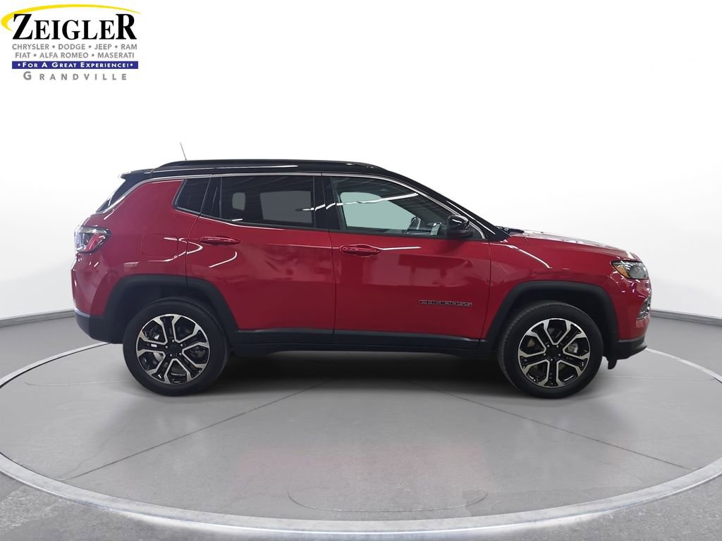 Certified 2023 Jeep Compass Limited w/ Sun and Sound Group AWD/4WD image 4