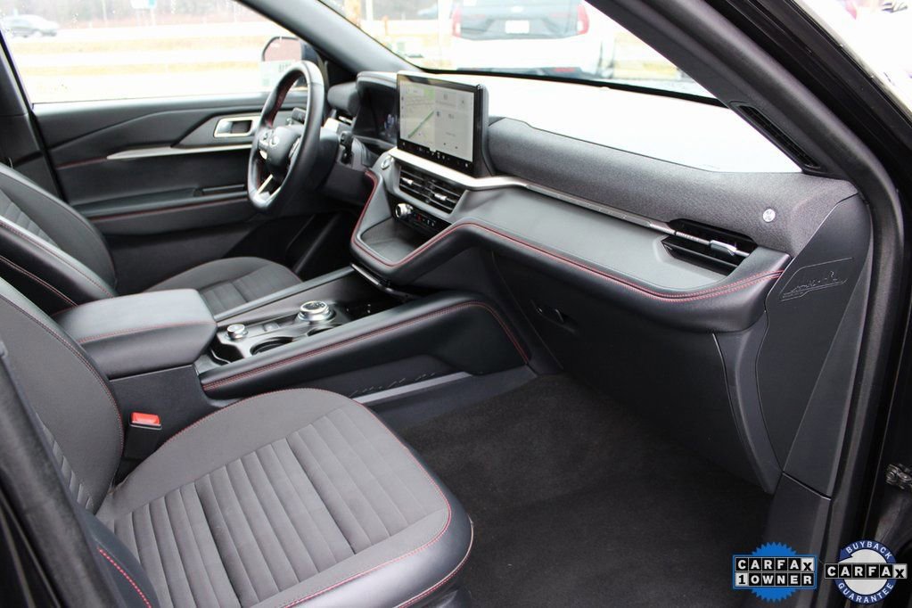 Used 2025 Ford Explorer ST-Line image 29
