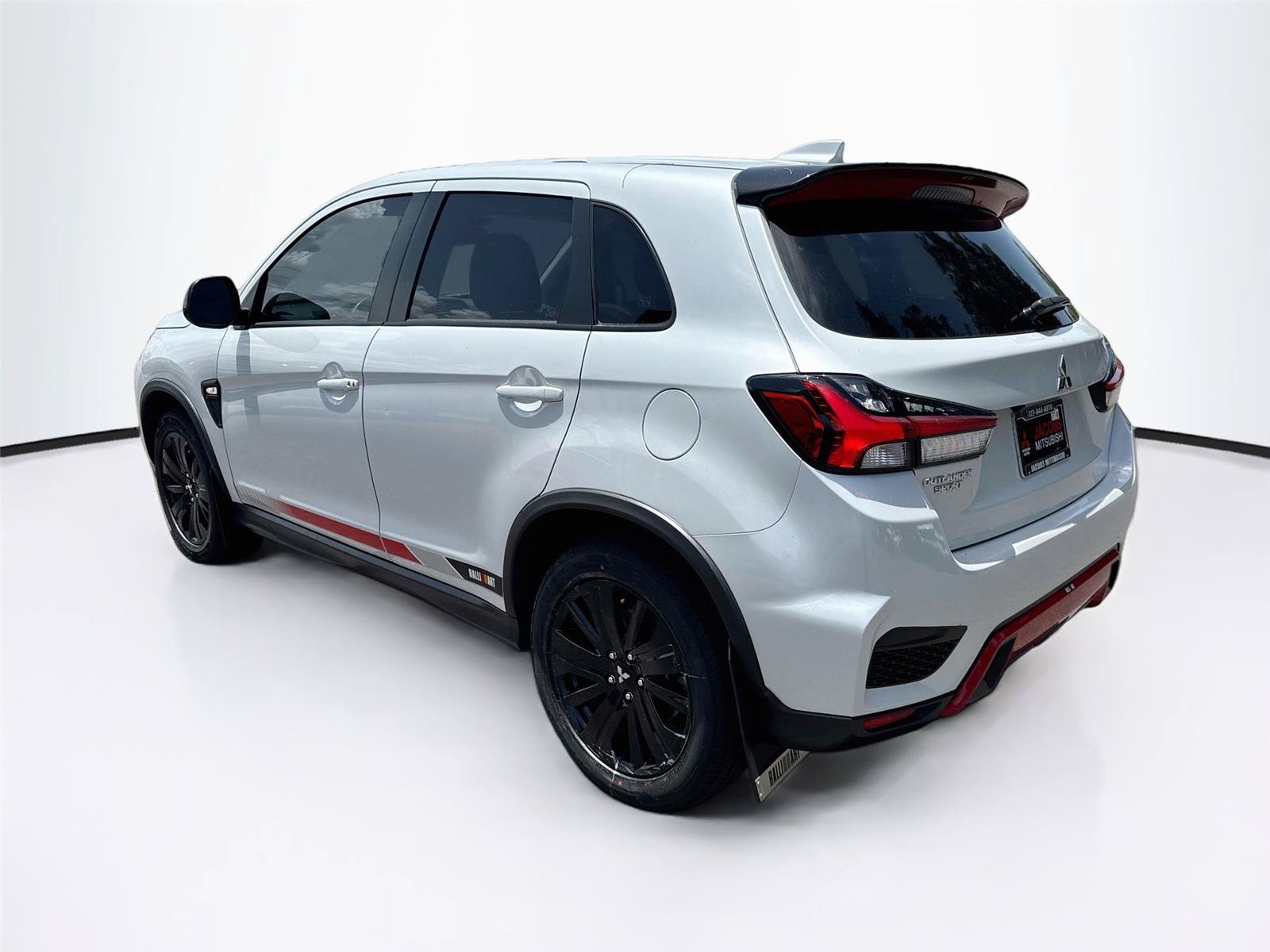 Used 2024 Mitsubishi Outlander Sport AWD image 3