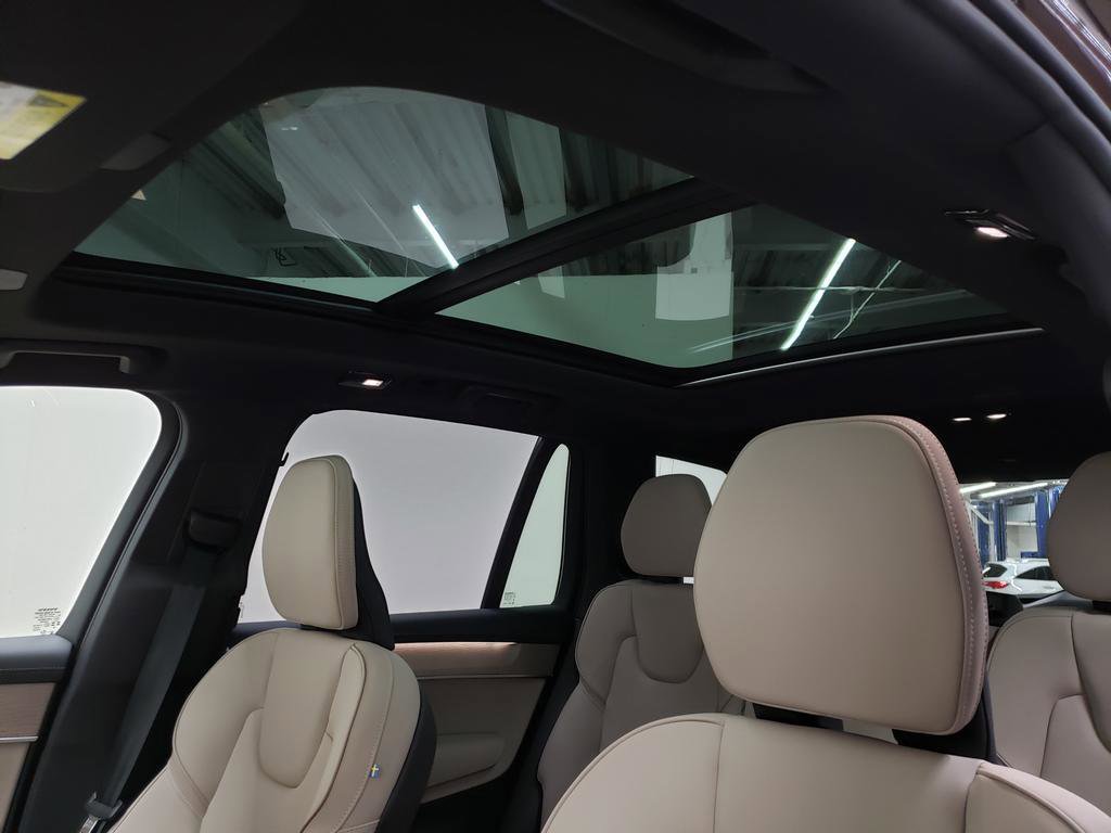 New 2026 Volvo XC90 B6 Plus w/ Protection Package Premier AWD/4WD image 7