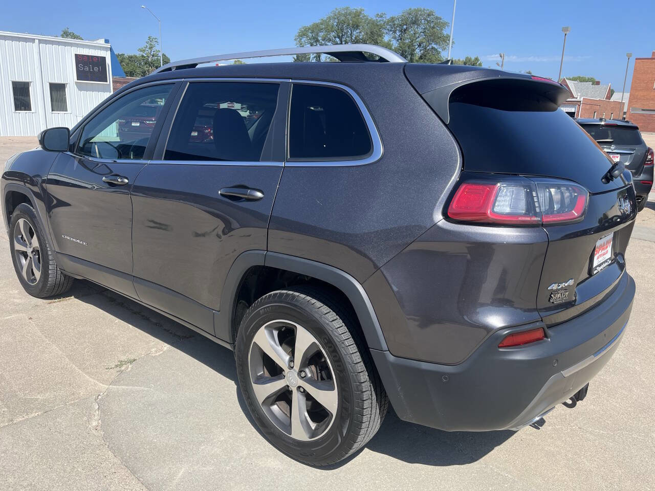 Used 2019 Jeep Cherokee Limited w/ Technology Group image 6