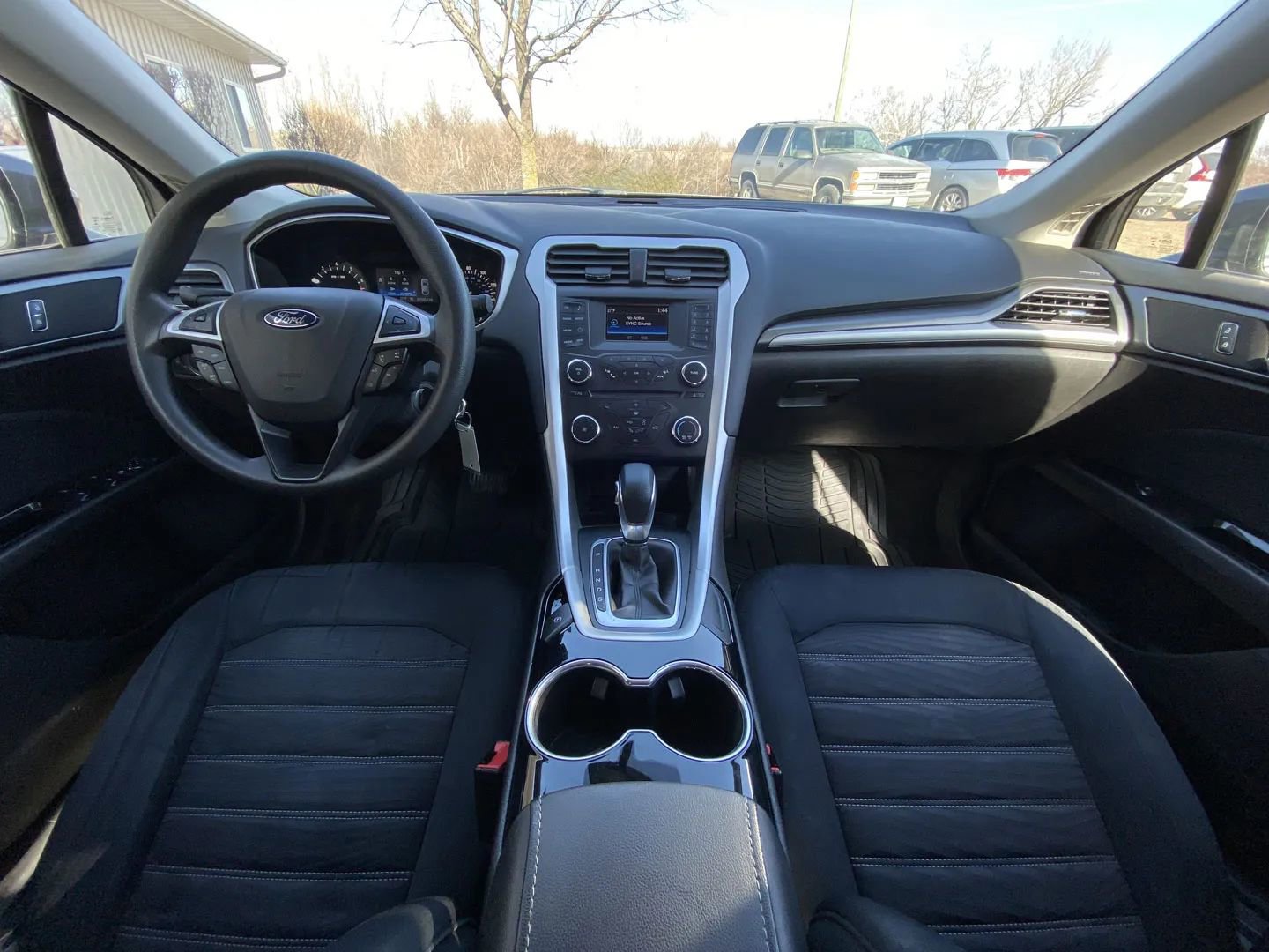 Used 2016 Ford Fusion SE image 12