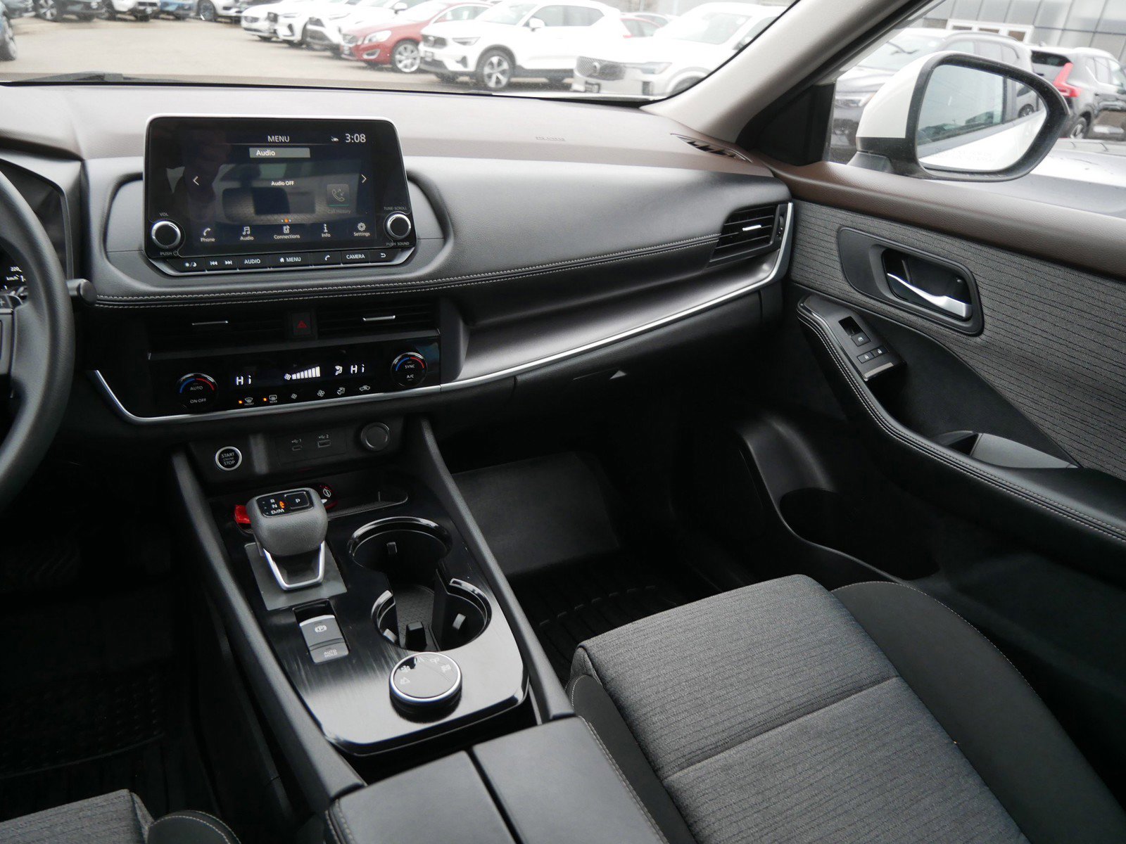 Used 2023 Nissan Rogue SV image 14