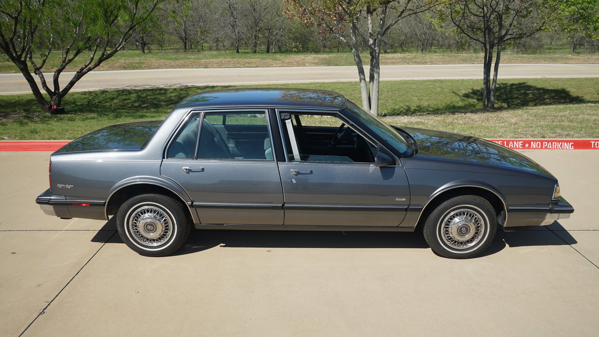 Used 1989 Oldsmobile 88 Royale image 17