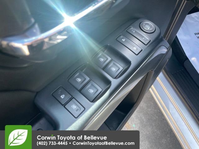 Used 2018 Chevrolet Silverado 1500 LT w/ All Star Edition AWD/4WD image 19