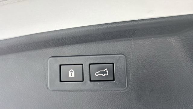 Used 2022 Subaru Outback Premium image 16