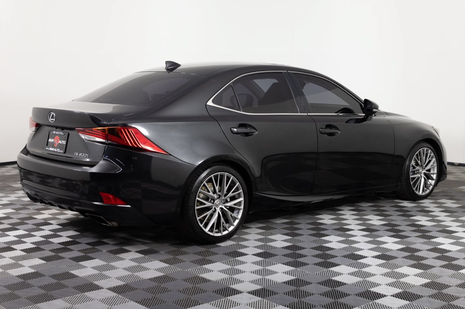 Used 2017 Lexus IS 200t RWD image 8