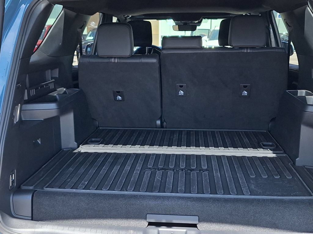 Used 2025 Toyota 4Runner Limited AWD/4WD image 34
