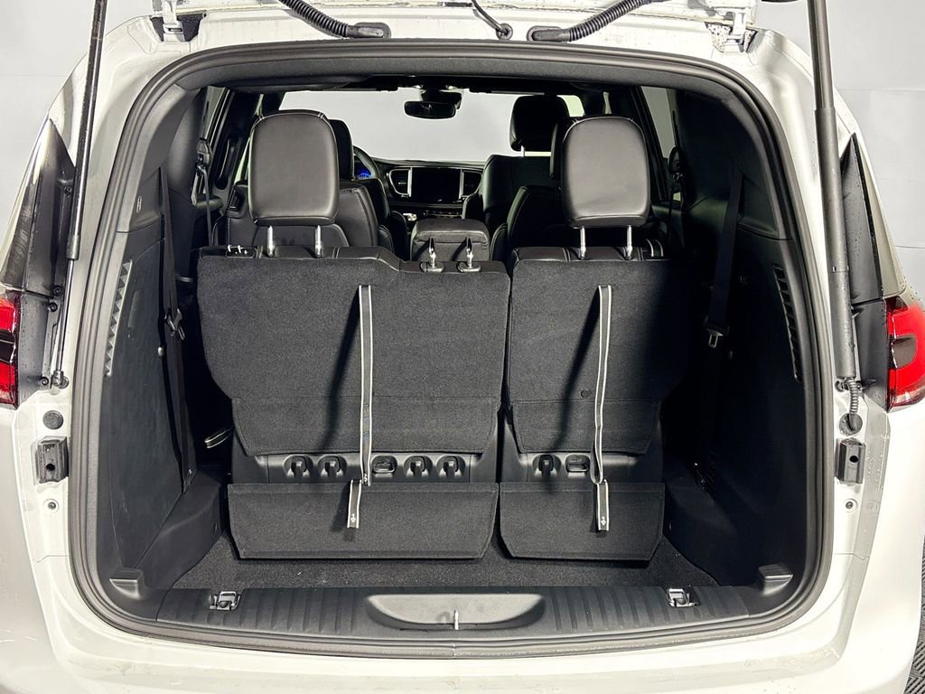 New 2026 Chrysler Pacifica Select AWD/4WD image 19