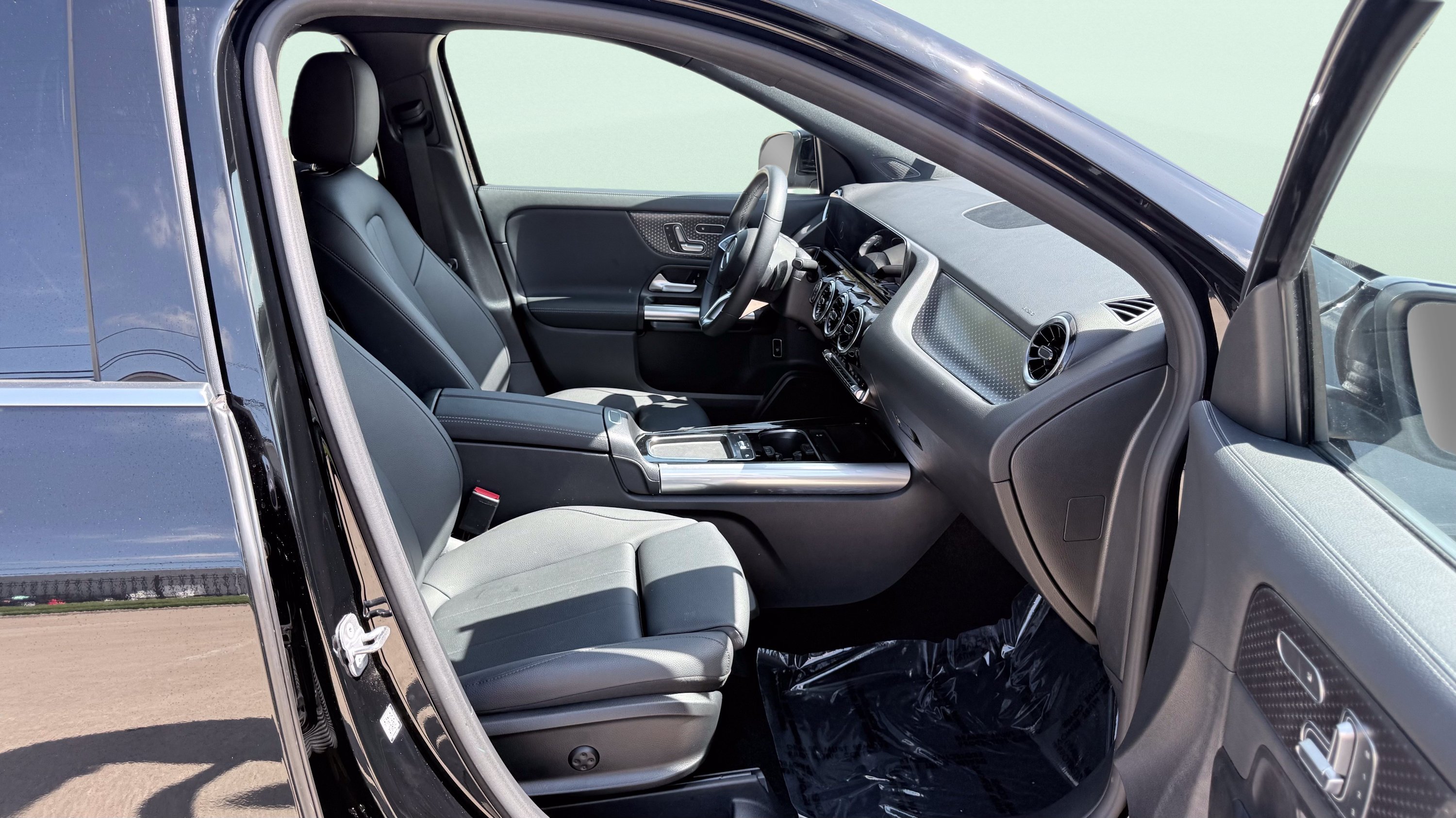 Used 2026 Mercedes-Benz GLA 250 4MATIC image 44