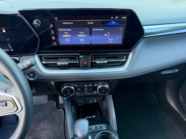 Used 2024 Chevrolet TrailBlazer LT w/ Convenience Package AWD/4WD image 17