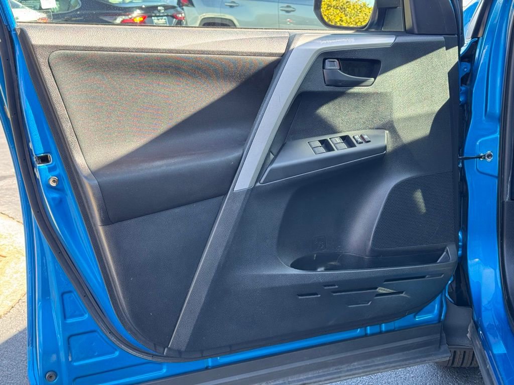 Used 2017 Toyota RAV4 LE image 25