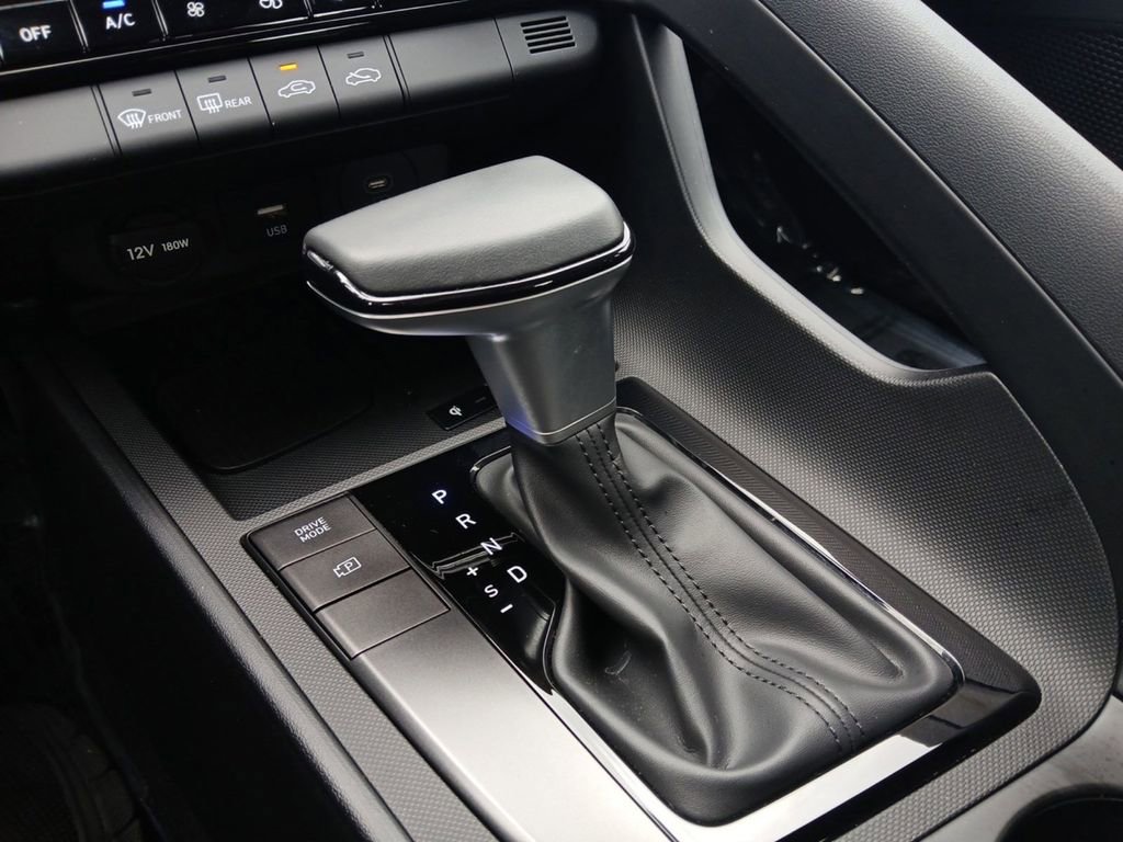 Certified 2026 Hyundai Elantra Sport image 18