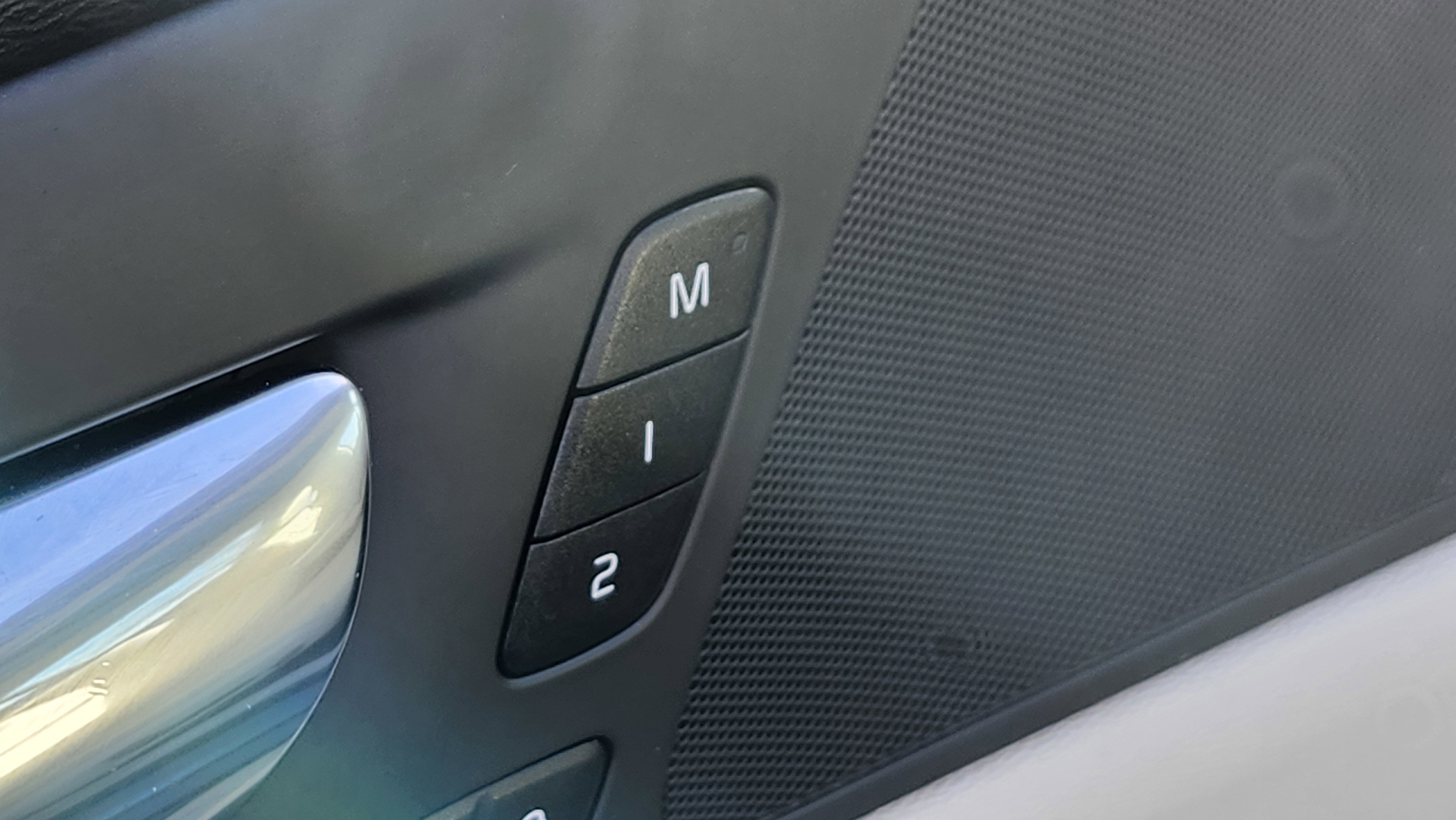 Used 2021 Volvo S60 T5 Momentum image 20