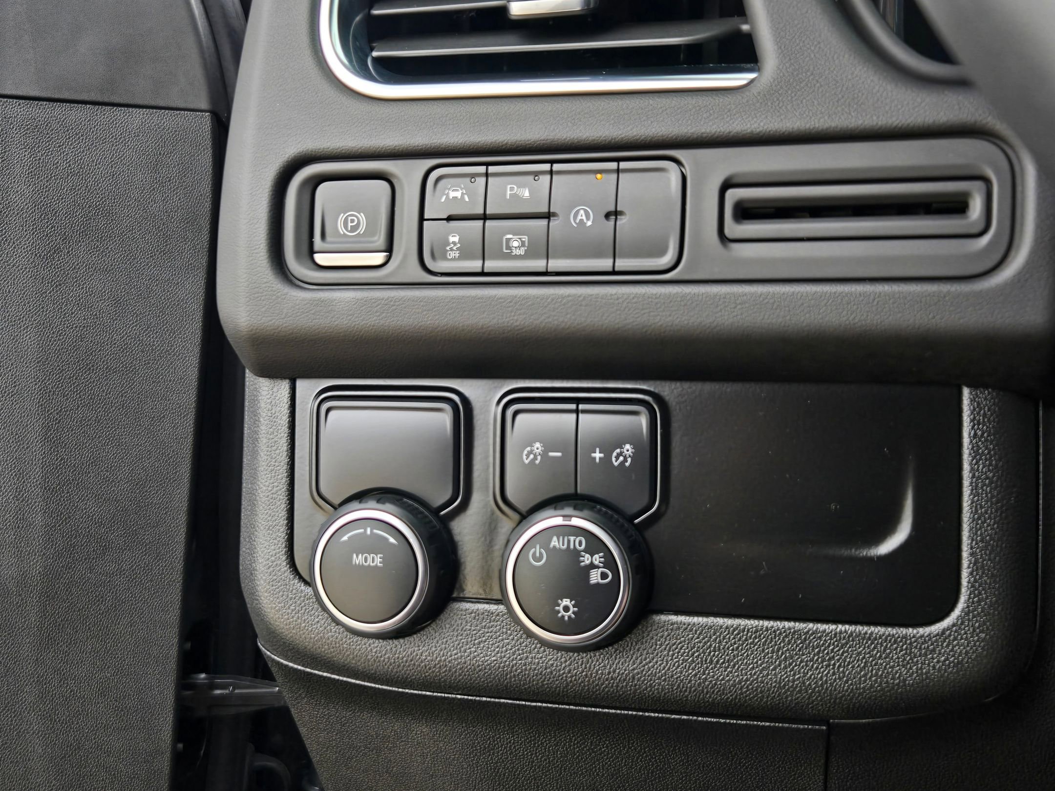 Certified 2023 Chevrolet Tahoe RST w/ Luxury Package image 25