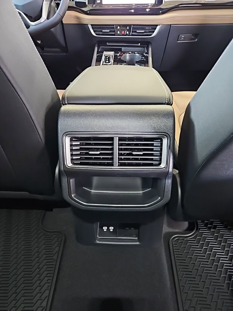 New 2026 Volkswagen Atlas Cross Sport SE image 18