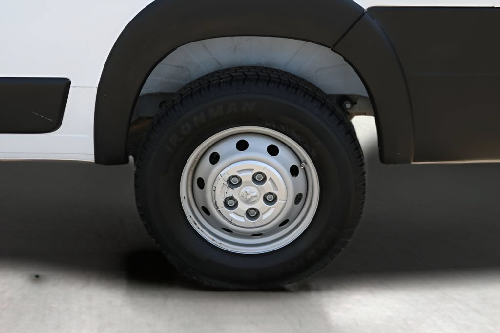 Used 2023 RAM ProMaster 2500 FWD image 9