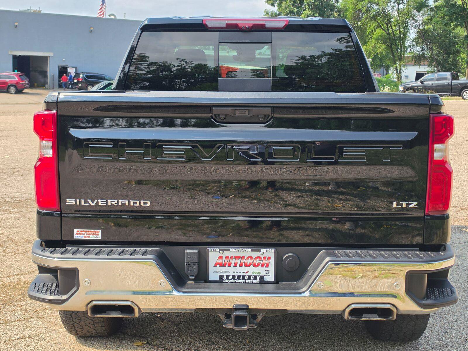 Used 2024 Chevrolet Silverado 1500 LTZ w/ Technology Package AWD/4WD image 9