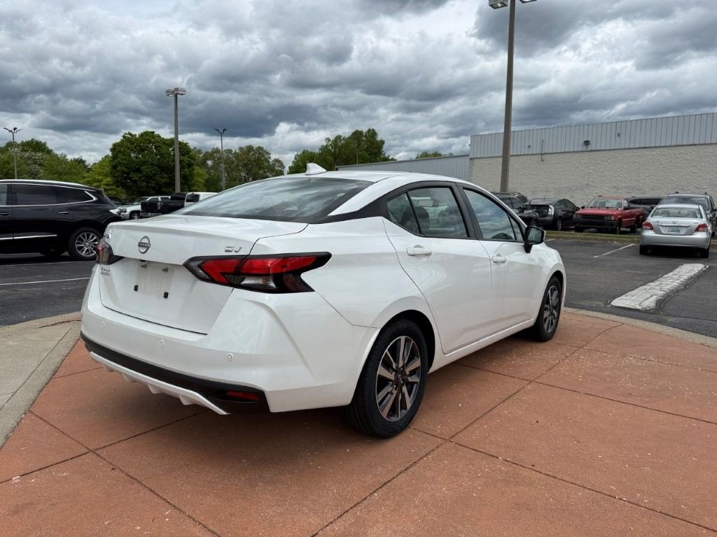 Used 2024 Nissan Versa SV image 6