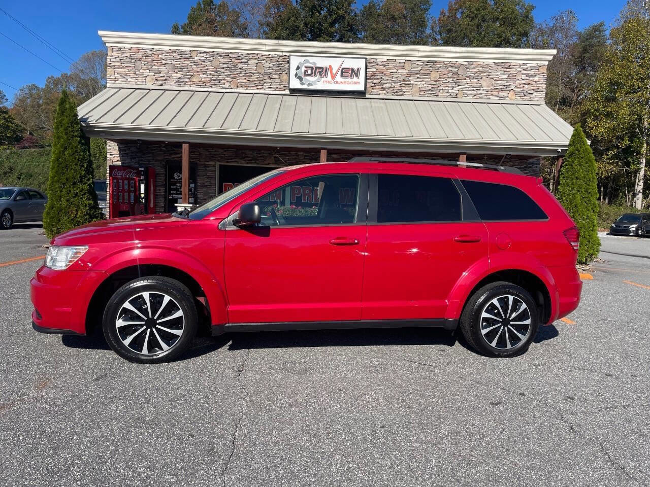 Used 2018 Dodge Journey SE