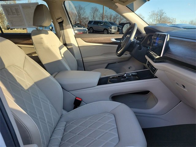 Used 2024 Volkswagen Atlas SEL Premium R-Line image 29