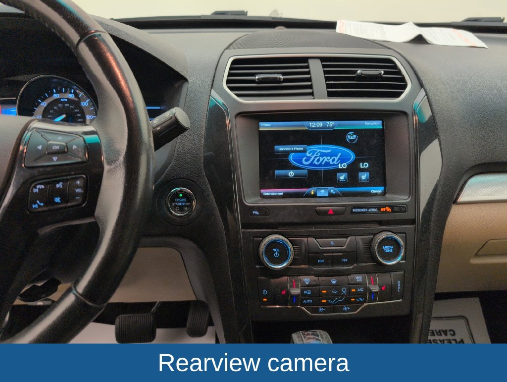 Used 2016 Ford Explorer XLT w/ Equipment Group 202A AWD/4WD image 17