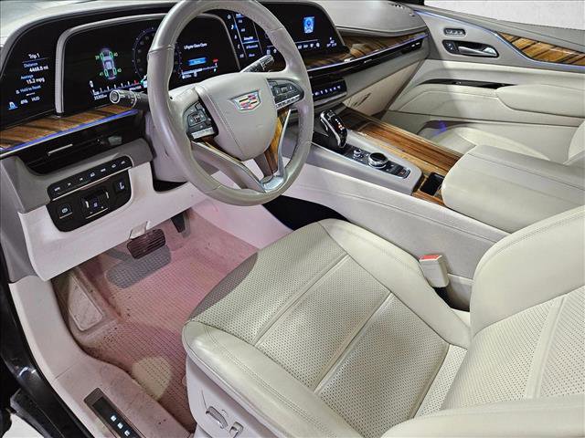 Used 2021 Cadillac Escalade ESV Premium Luxury Platinum image 10