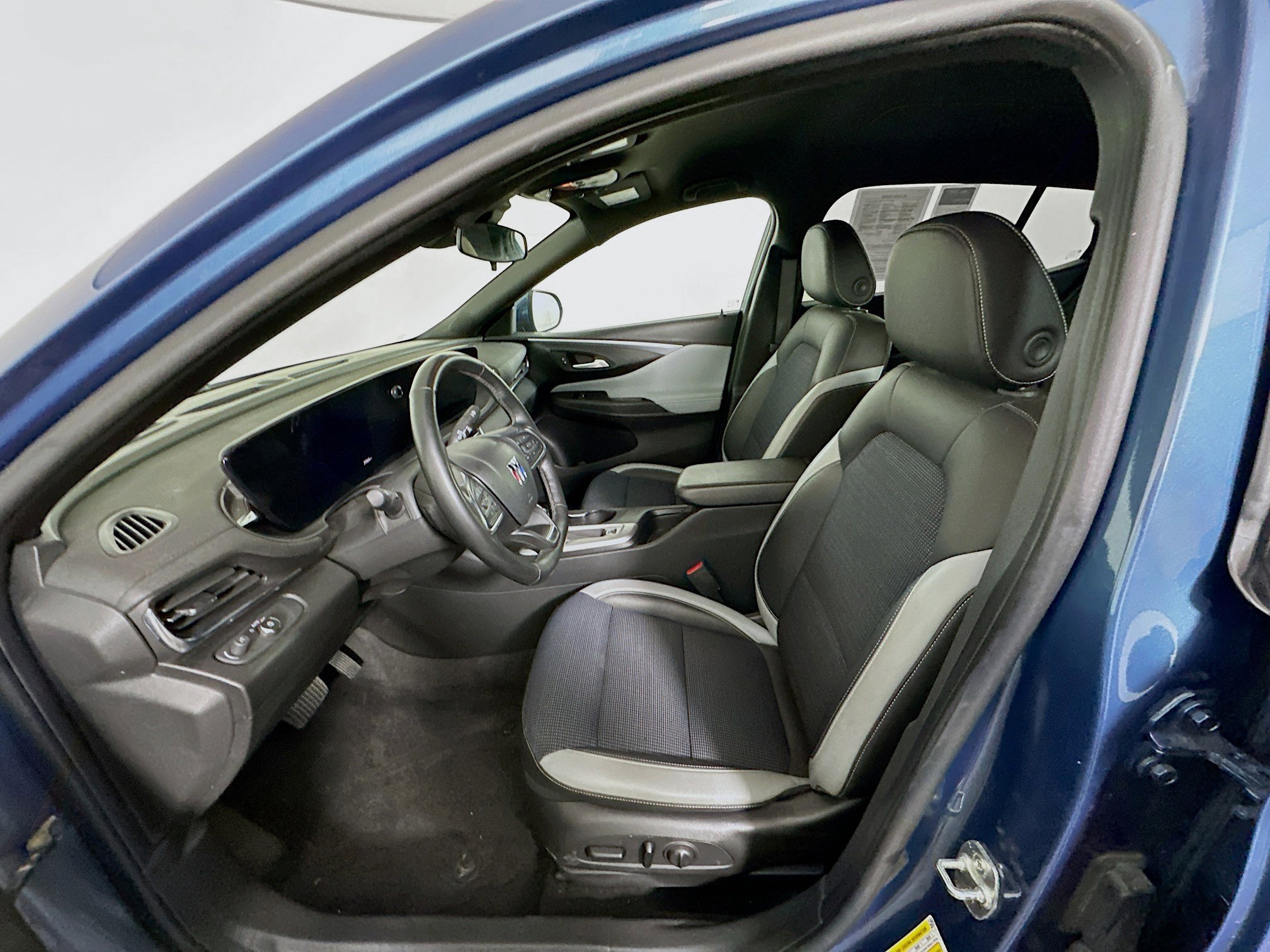 Used 2024 Buick Envista Preferred w/ Convenience I Package image 13