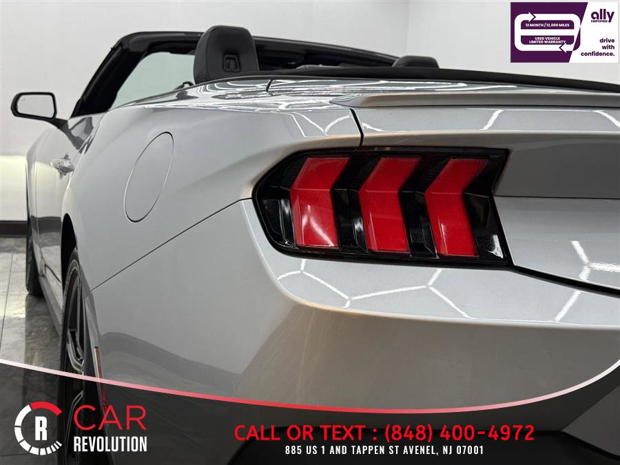 Used 2025 Ford Mustang Premium RWD image 44