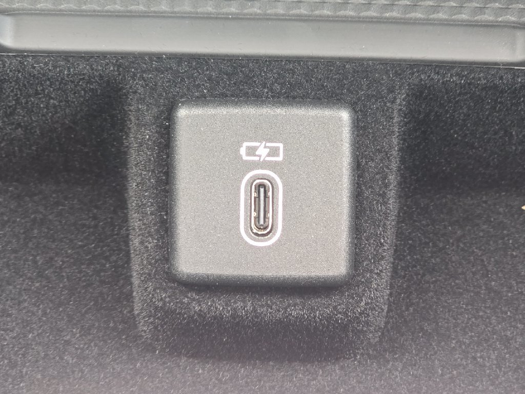 New 2026 Land Rover Range Rover Long Wheelbase SE AWD/4WD image 10