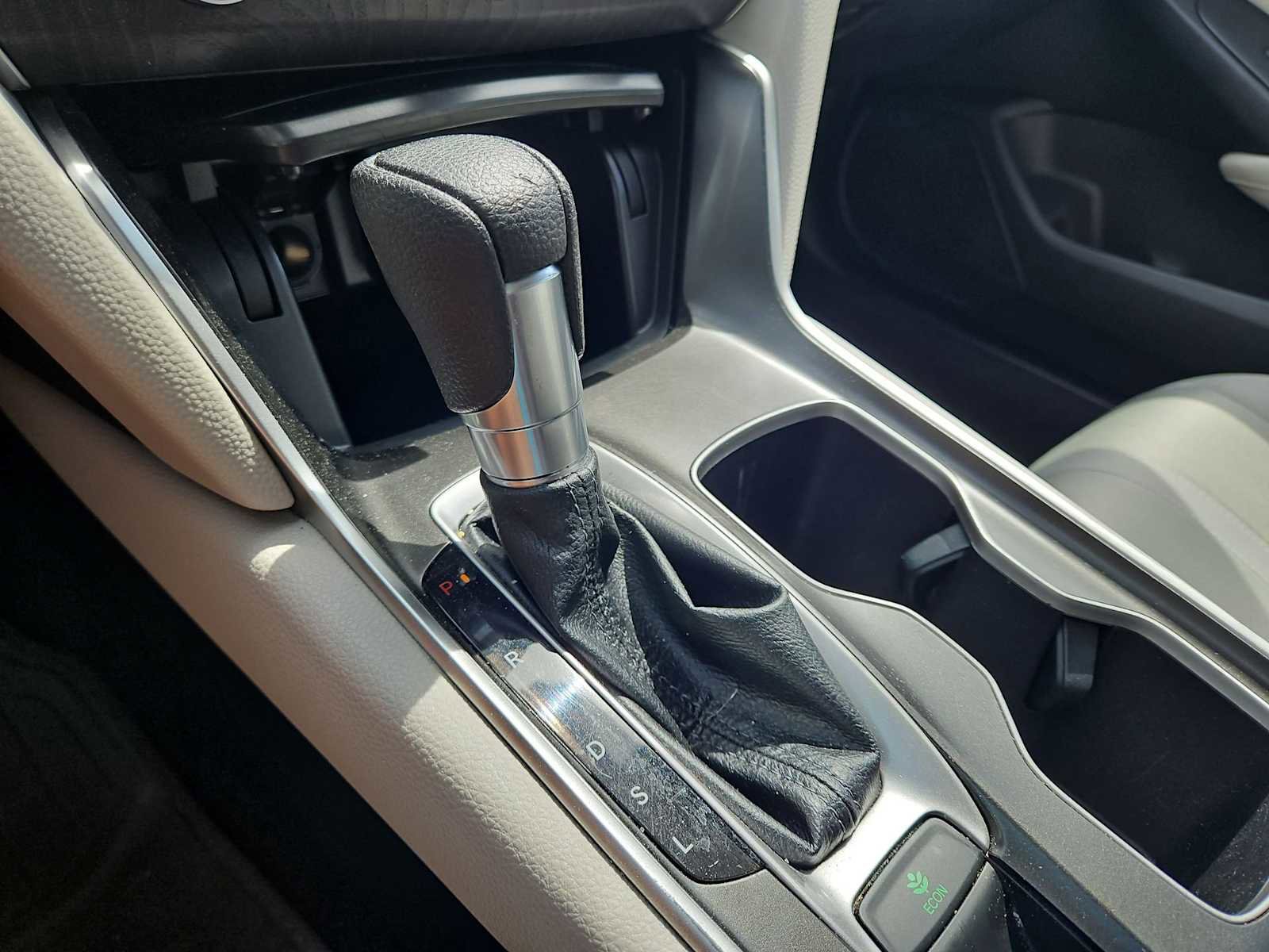 Used 2020 Honda Accord EX image 32