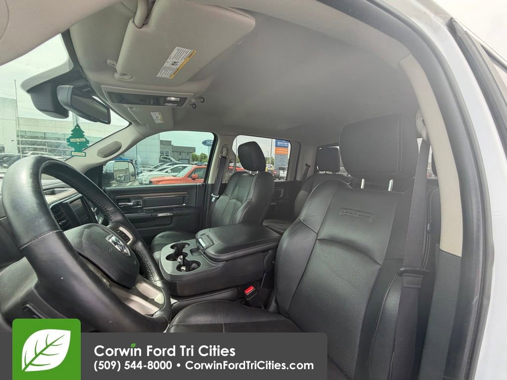 Used 2017 RAM 1500 Laramie w/ Convenience Group AWD/4WD image 4
