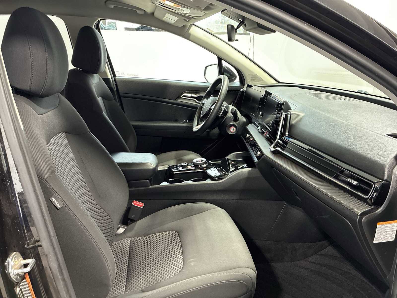 Used 2023 Kia Sportage LX AWD/4WD image 24