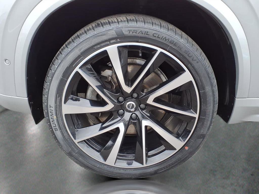 Used 2023 Volvo XC90 B6 Plus w/ Protection Package image 10