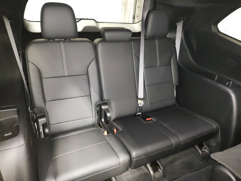 Used 2024 GMC Acadia Elevation w/ Black Edition image 14