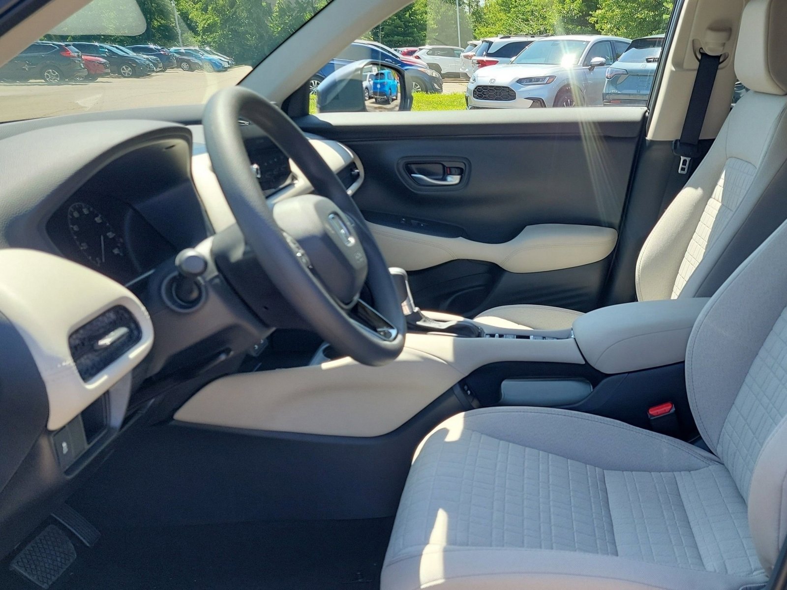 New 2026 Honda HR-V LX image 4