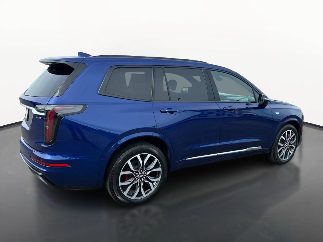 Certified 2025 Cadillac XT6 Sport w/ Platinum Package AWD/4WD image 5