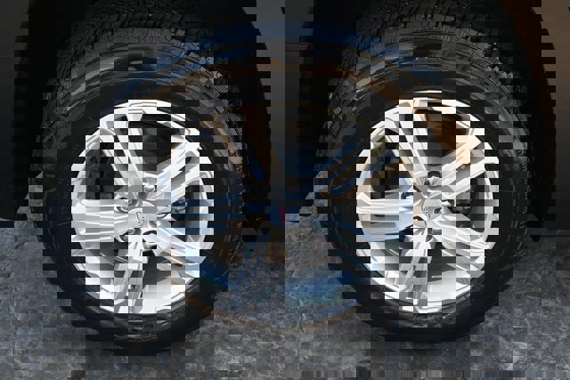 Used 2022 GMC Terrain SLE w/ Driver Convenience Package image 12