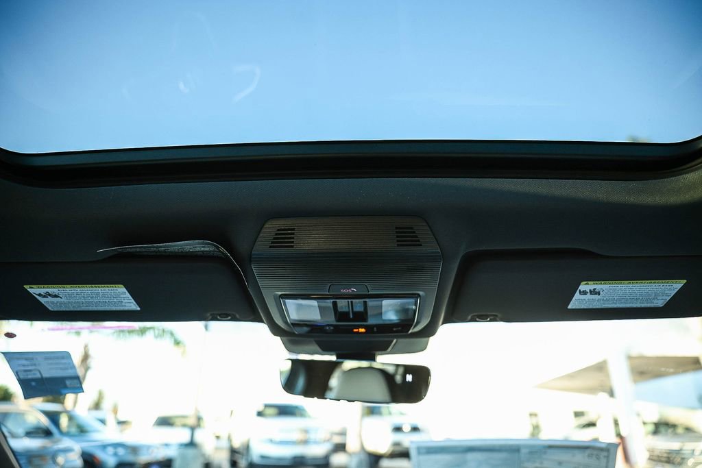 New 2026 Volkswagen Tiguan SEL R-Line image 25