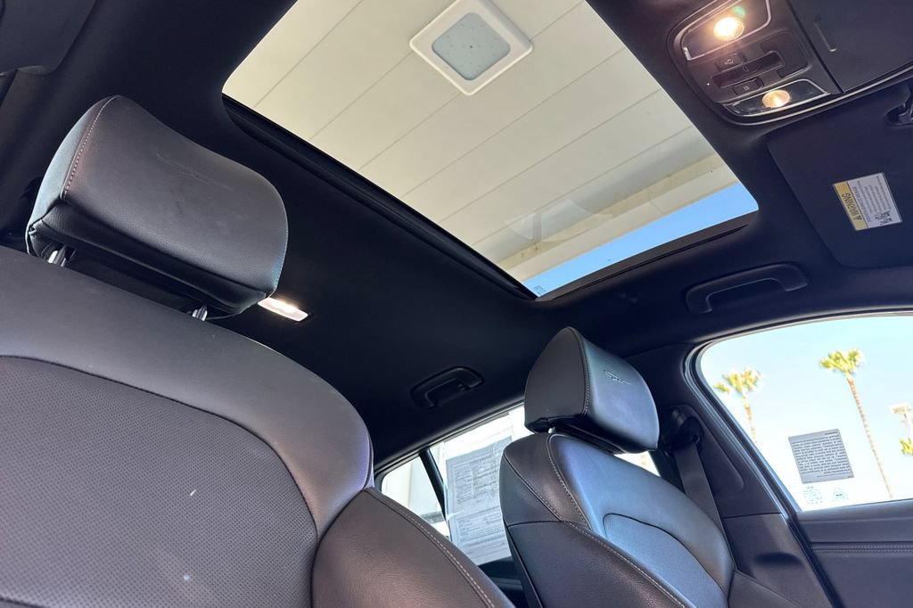 Used 2021 Kia Stinger GT1 RWD image 19