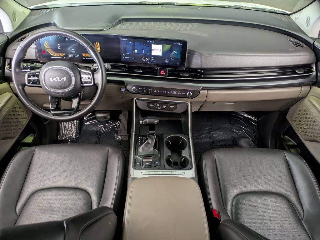Used 2025 Kia Carnival LXS image 25