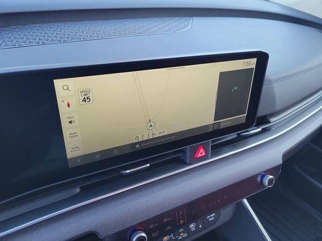 Used 2026 Kia Carnival EX FWD image 23